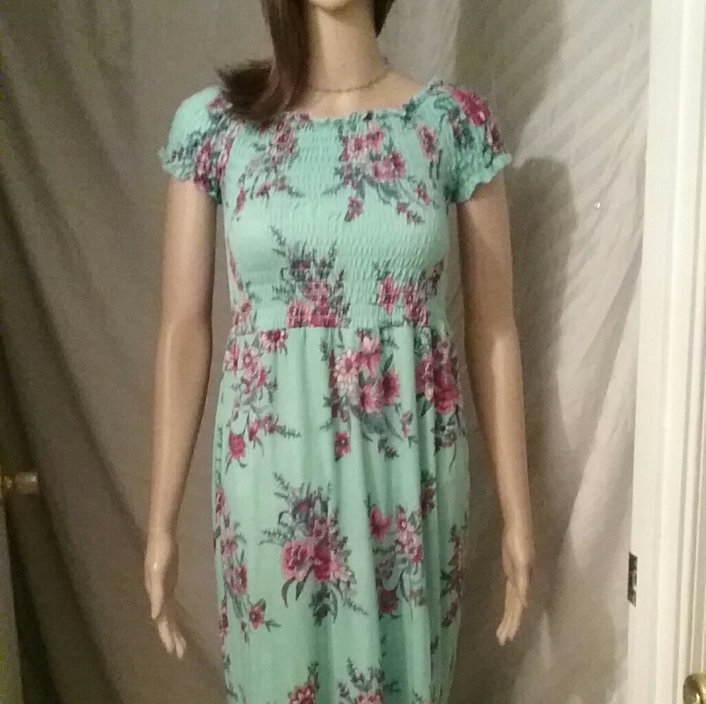 Dress/M-Fasis sz s sh 24 Len 48 split on